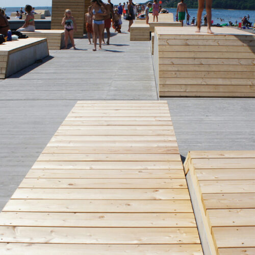 Bathing pier in askim bay / manofactory ab