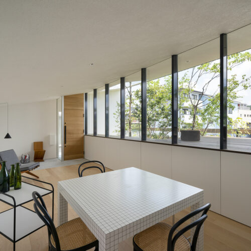 House in kawachinagano / arbol