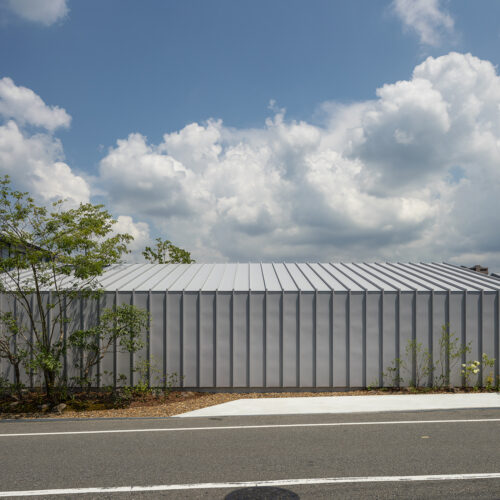 House in kawachinagano / arbol