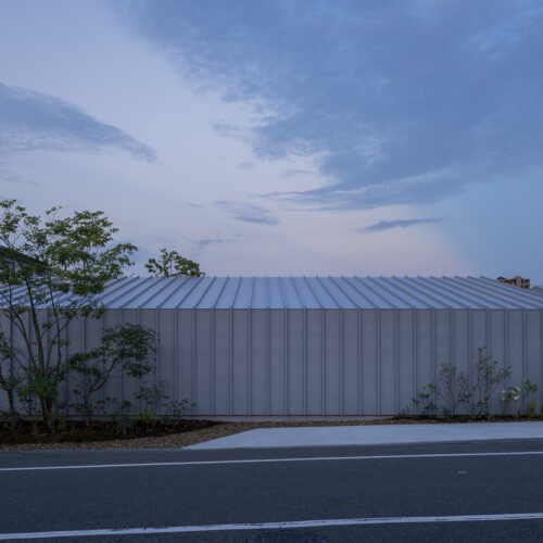 House in kawachinagano / arbol