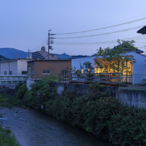 House in kawachinagano / arbol