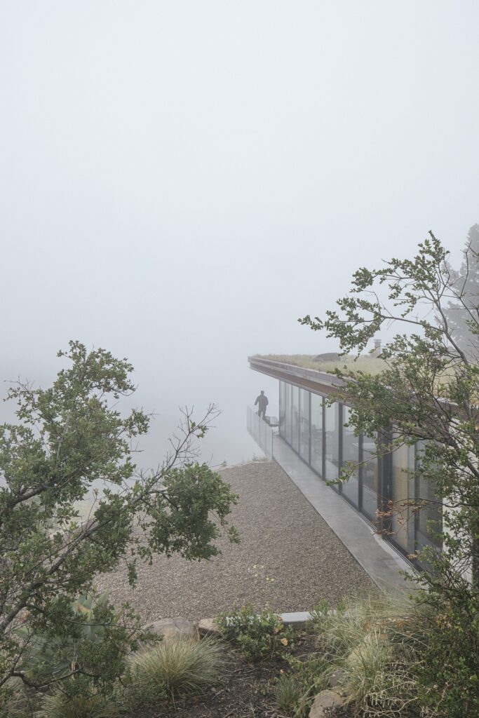 Off-Grid Guest House / Anacapa Architecture