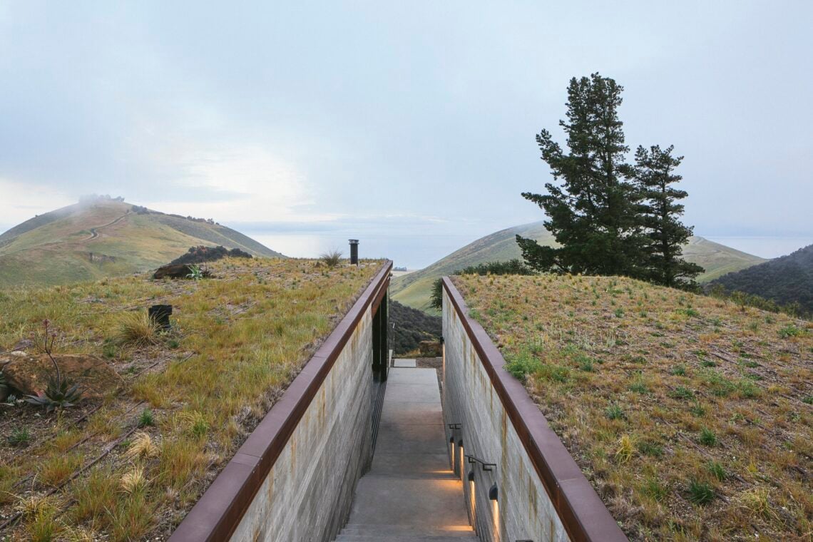 Off-Grid Guest House / Anacapa Architecture