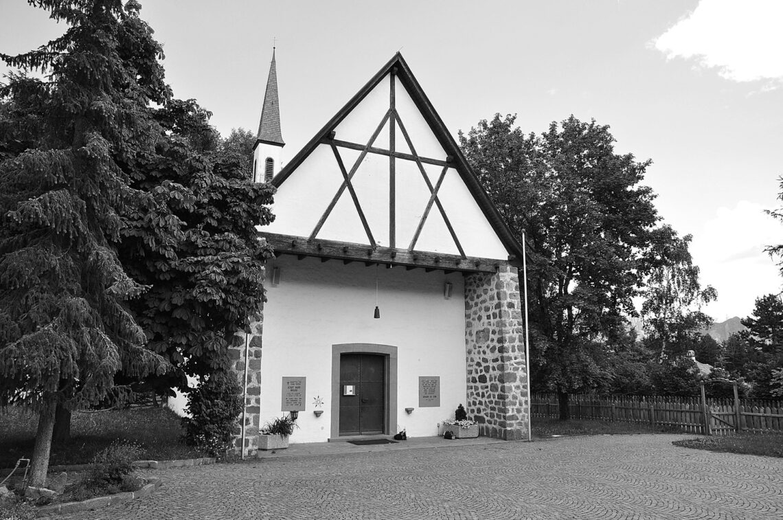 Saint Joseph in the Woods / Messner Architects