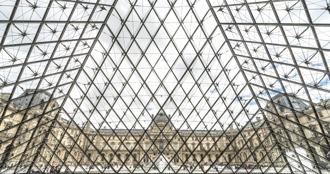 Louvre pyramids, grand pyramid structure - i. M. Pei architect and peter rice structural engineer - © will b