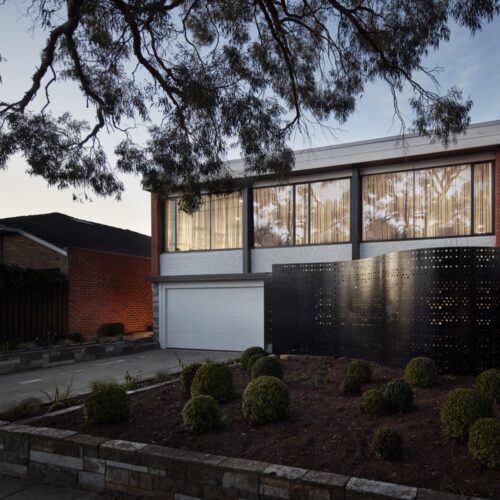 Writer's house / branch studio architects