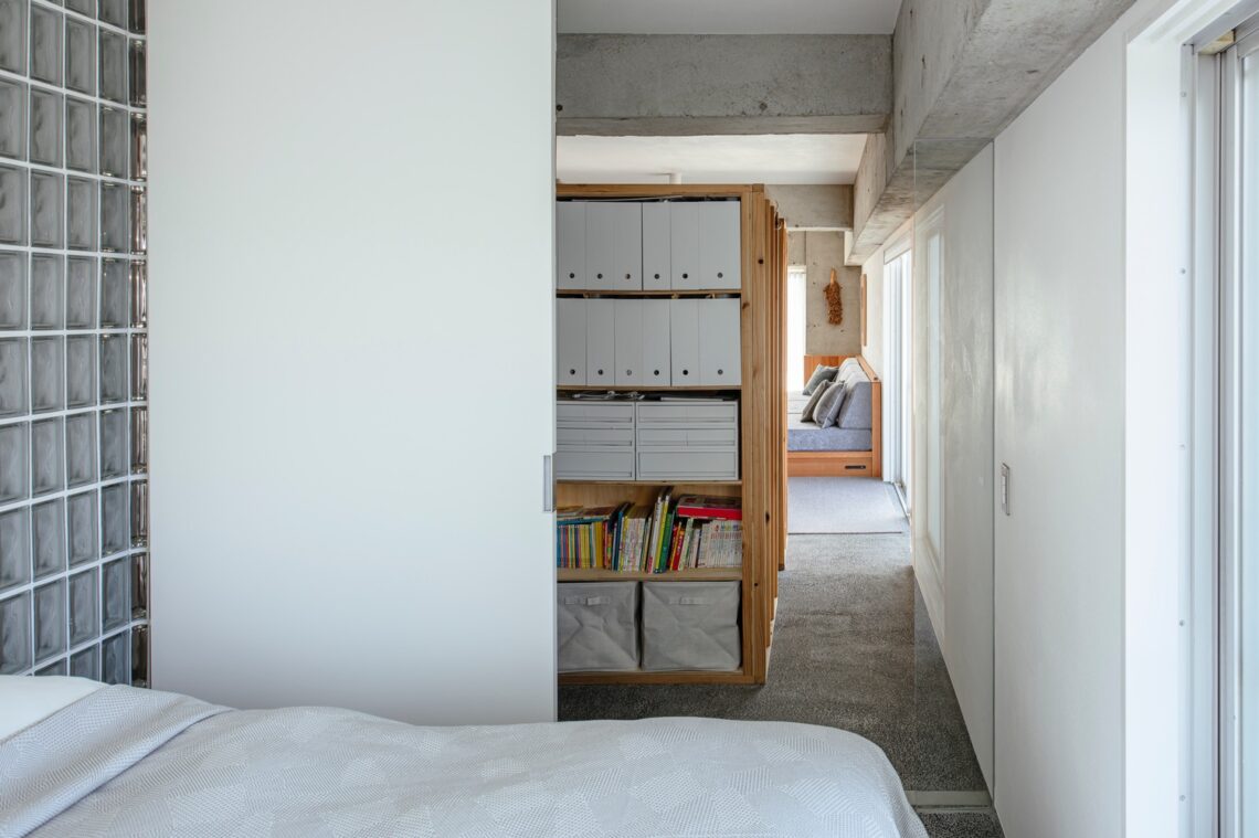 Apartment in oku / buttondesign