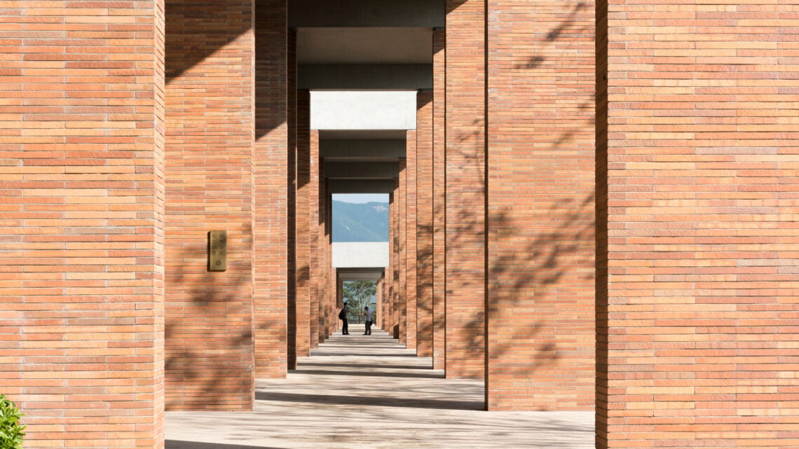 Foster + Partners uses extra-long bricks for Chinese university campus