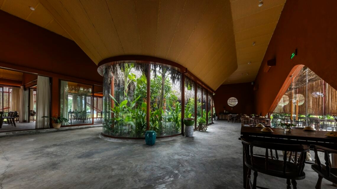 Nhà Tú Garden Restaurant / Long Nguyen Design