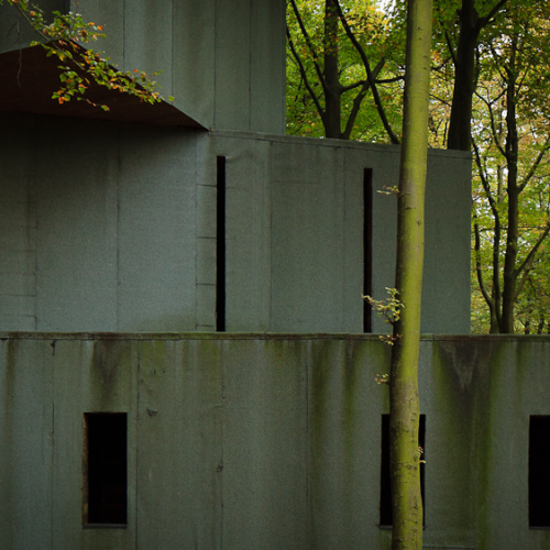 House of dr. Jung at the kröller-müller sculpture garden / pjotr müller