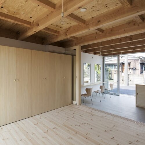 Wooden box house / suzuki architects