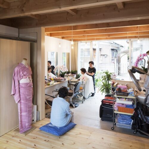 Wooden box house / suzuki architects