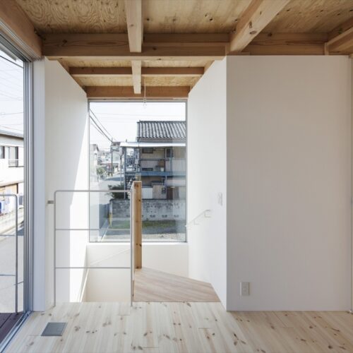 Wooden box house / suzuki architects