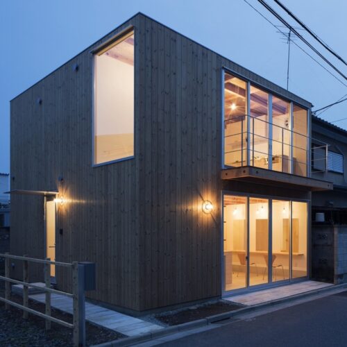 Wooden box house / suzuki architects