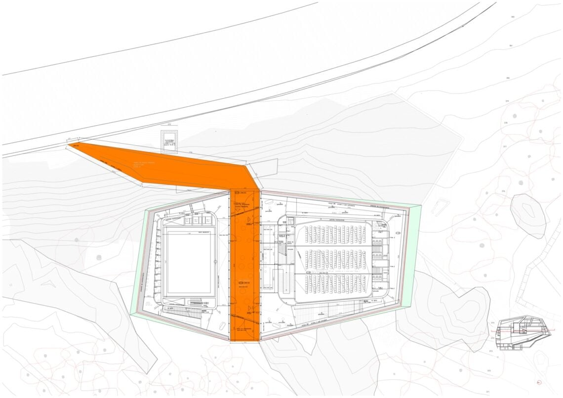 Plasencia Auditorium and Congress Center / Selgascano