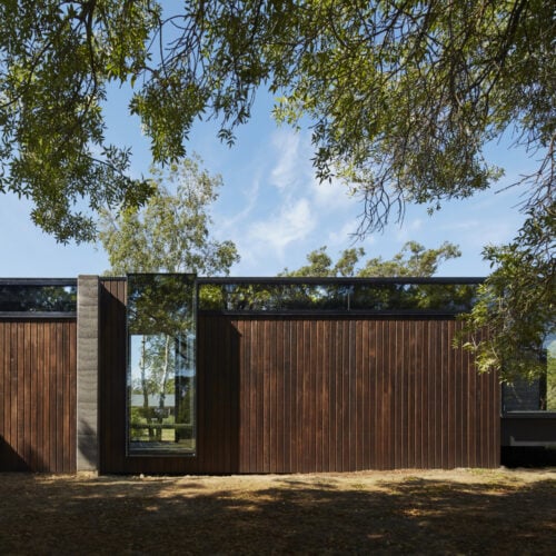 Pavilion Between Trees / Branch Studio Architects