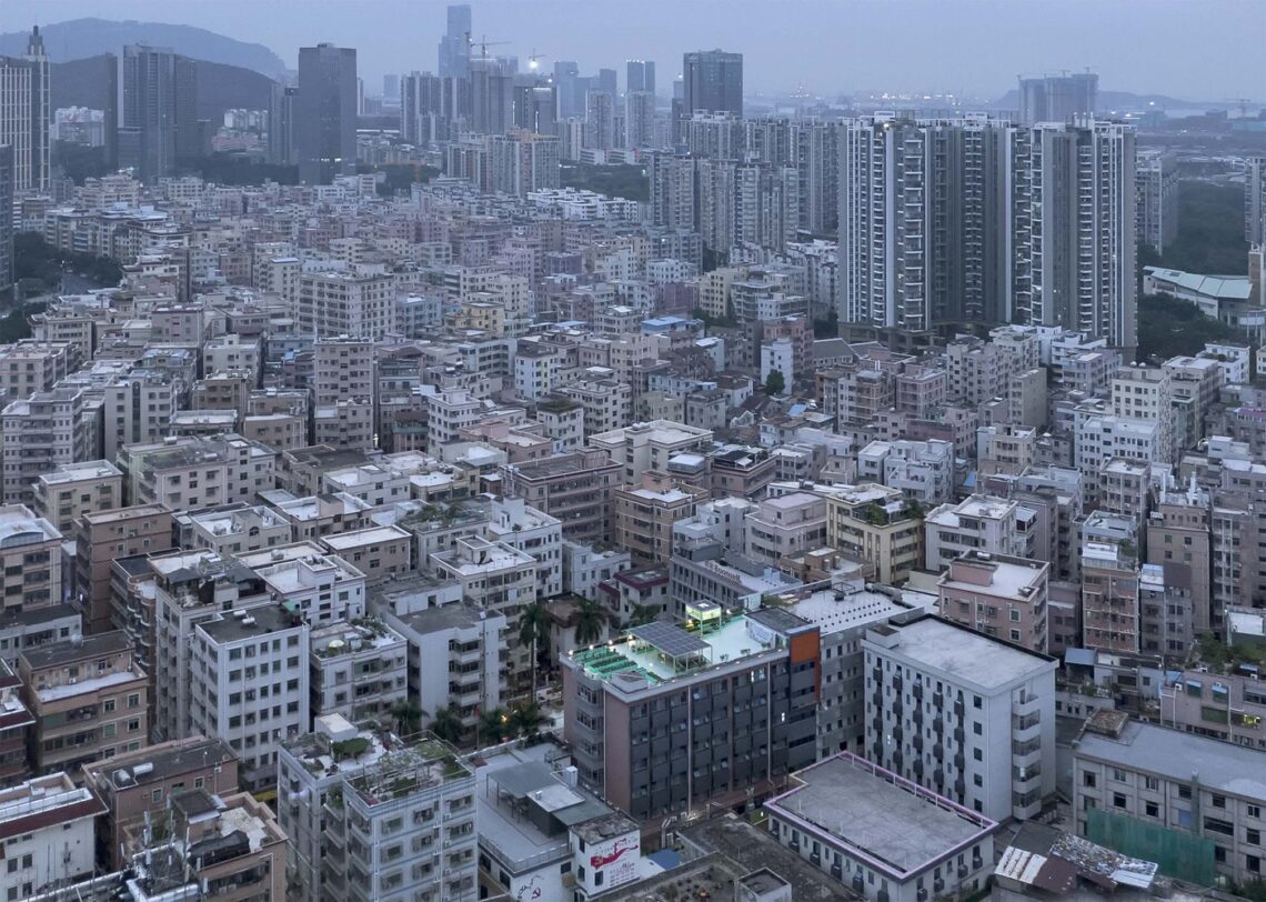 Co-build roof garden "green cloud garden" / 11architecture