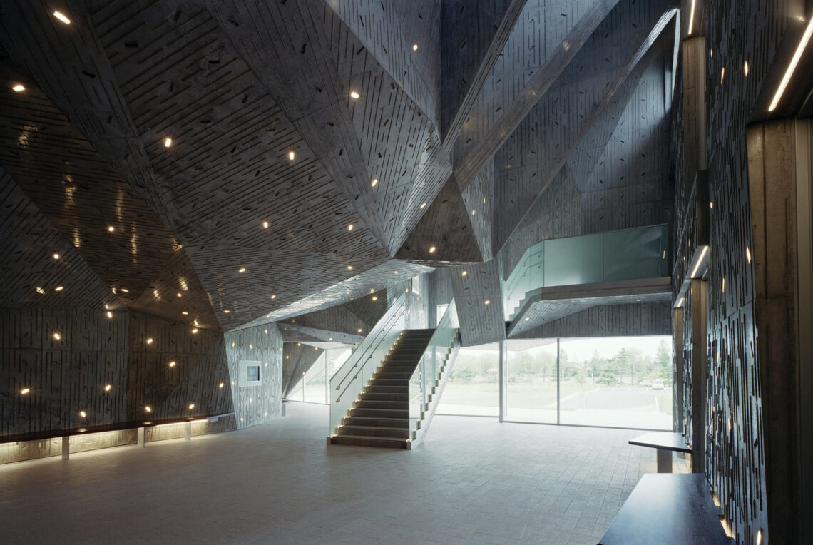 Niigata City Konan Ward Cultural Center / Chiaki Arai Urban and Architecture Design