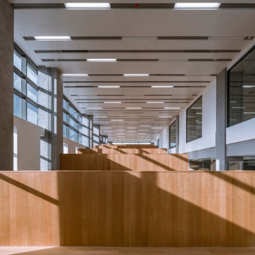 Tsinghua University's Law Faculty Library / KOKAISTUDIOS