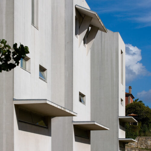 Exploring the University of Porto's Faculty of Architecture Through Álvaro Siza's Design, Captured by Fernando Guerra