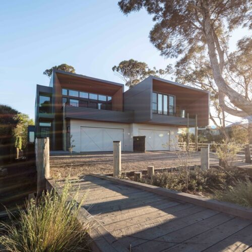 Mornington beach houses / habitech systems