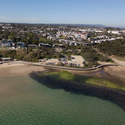 Mornington beach houses / habitech systems