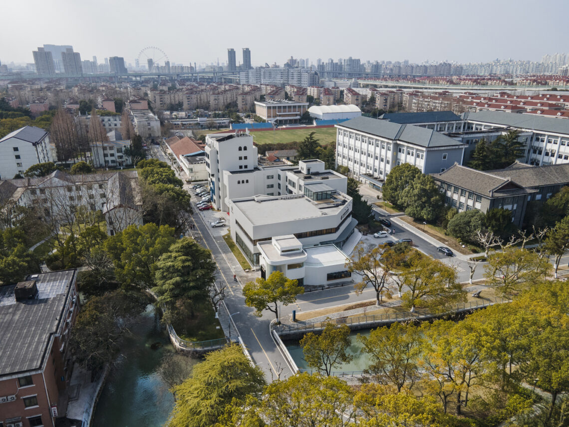 Long Shang Bookstore / A.C.R.E. Atelier