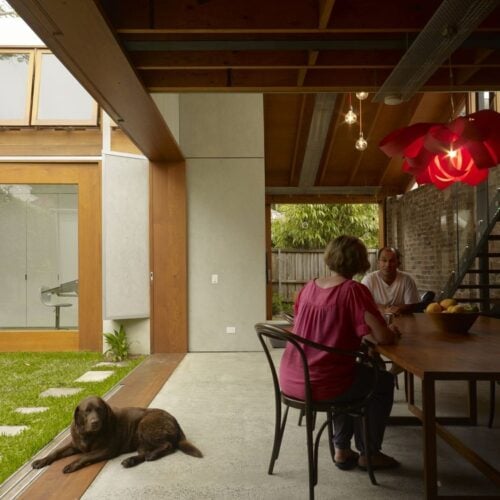 Cowshed House / Carter Williamson Architects