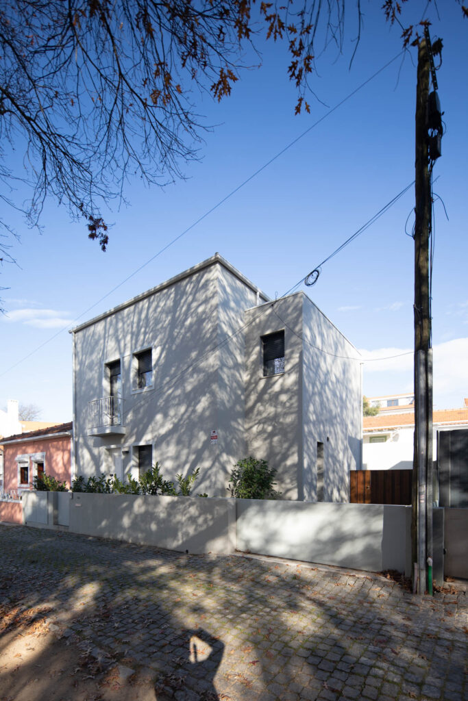 Casa figueira da foz / alessandro pepe arquitecto