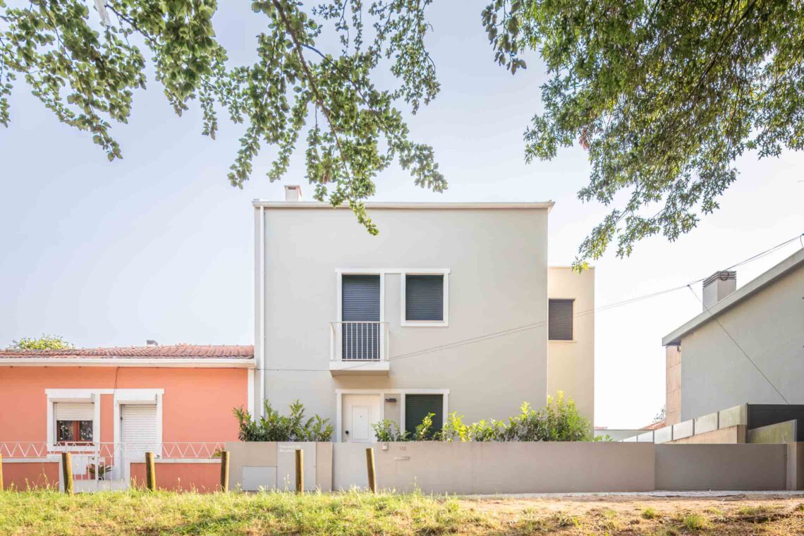 Casa figueira da foz / alessandro pepe arquitecto