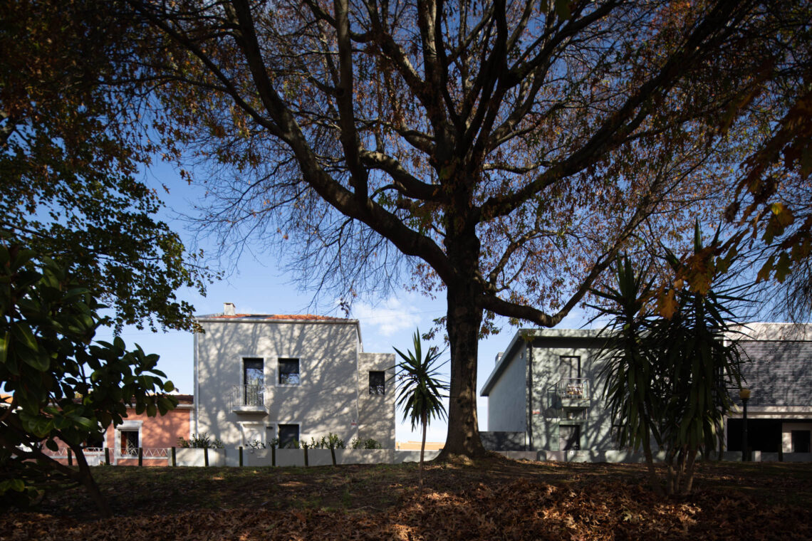 Casa figueira da foz / alessandro pepe arquitecto