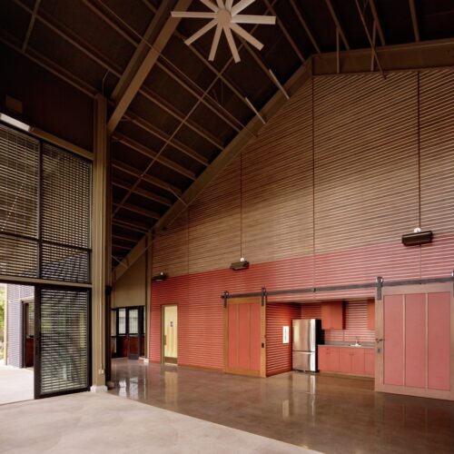 Seabury Hall Creative Arts Center / Flansburgh Architects