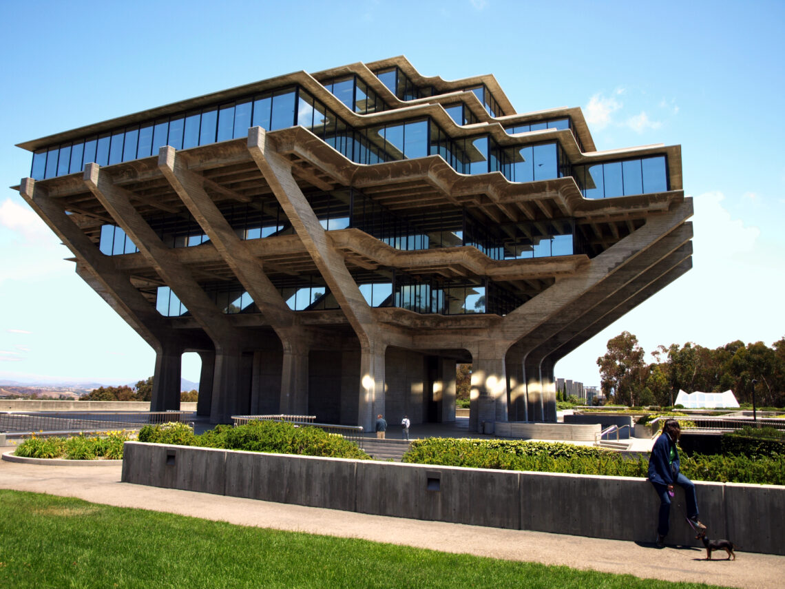 Geisel Library / William L. Pereira & Associates | Classics on Architecture Lab