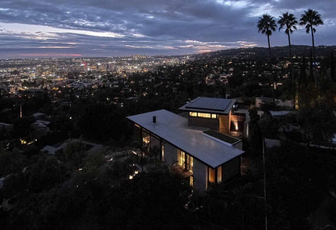 Hollywood Hills House / Mutuus Studio