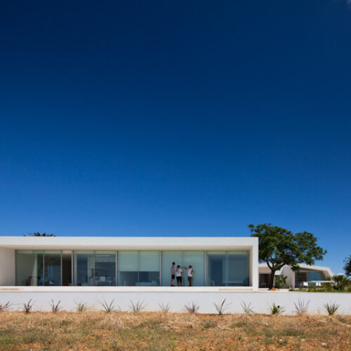 House in Tavira / Vitor Vilhena Architects