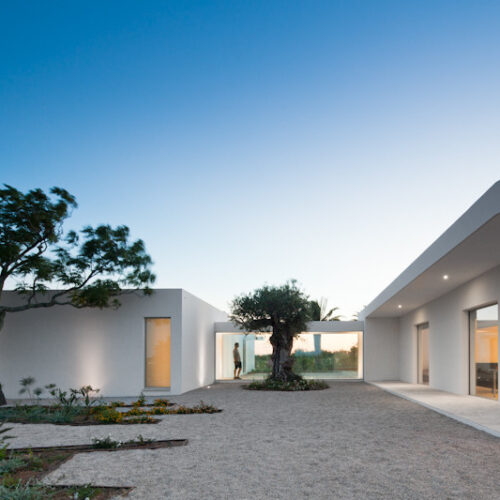 House in Tavira / Vitor Vilhena Architects