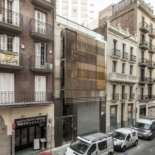 Edificio de viviendas en Barcelona / Mateo Arquitectura