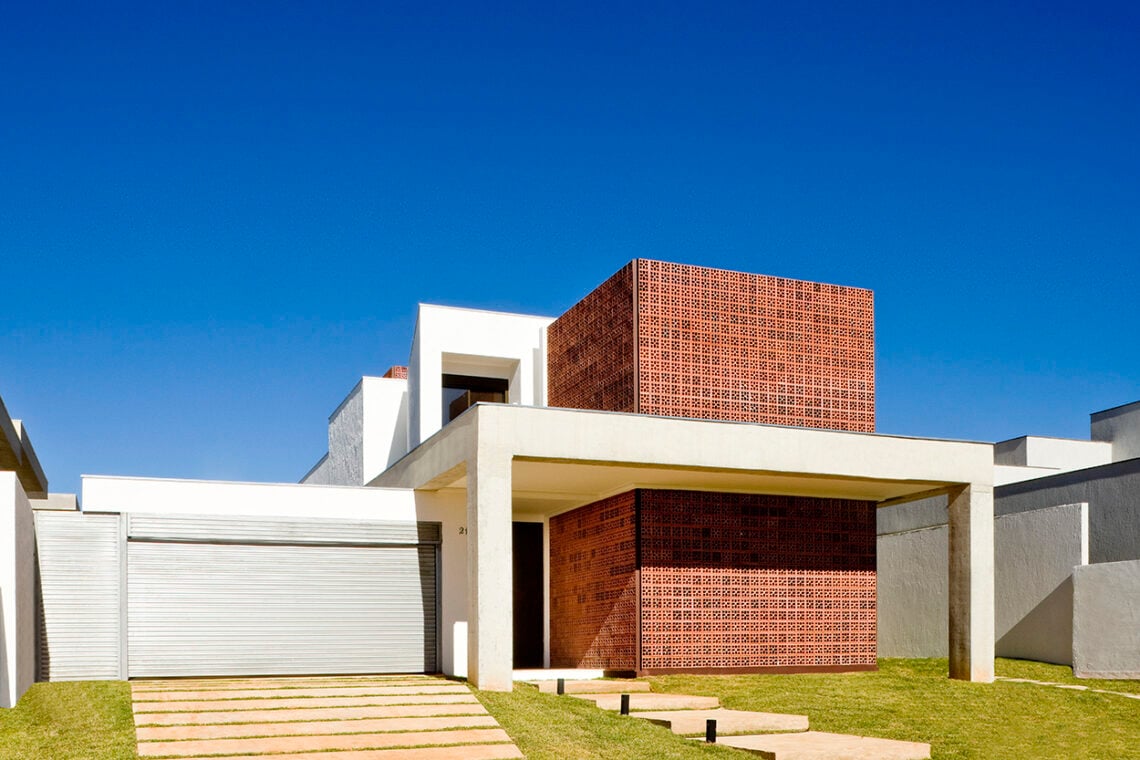 Nakata House / Atria Arquitetos