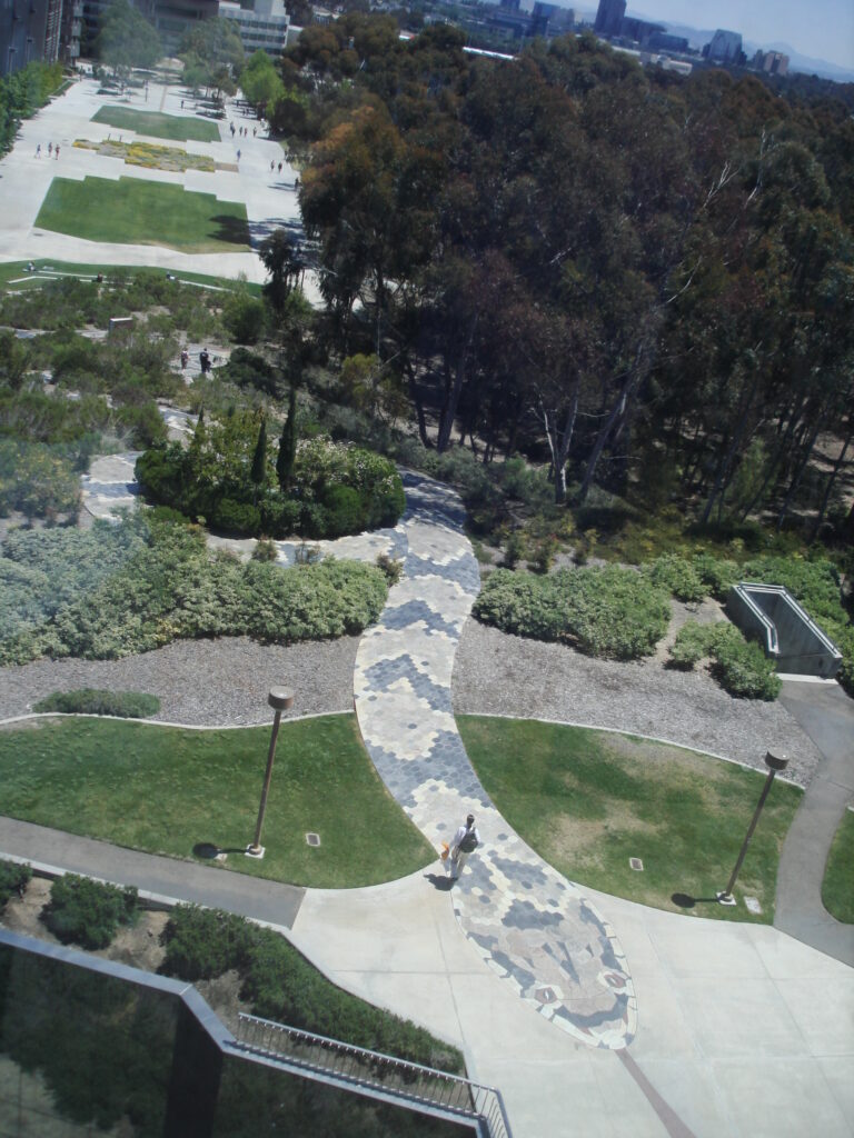 Geisel Library / William L. Pereira & Associates | Classics on Architecture Lab