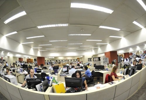 The intermediate floor of the building, where 355 people work. © Everton Amaro:Fiesp