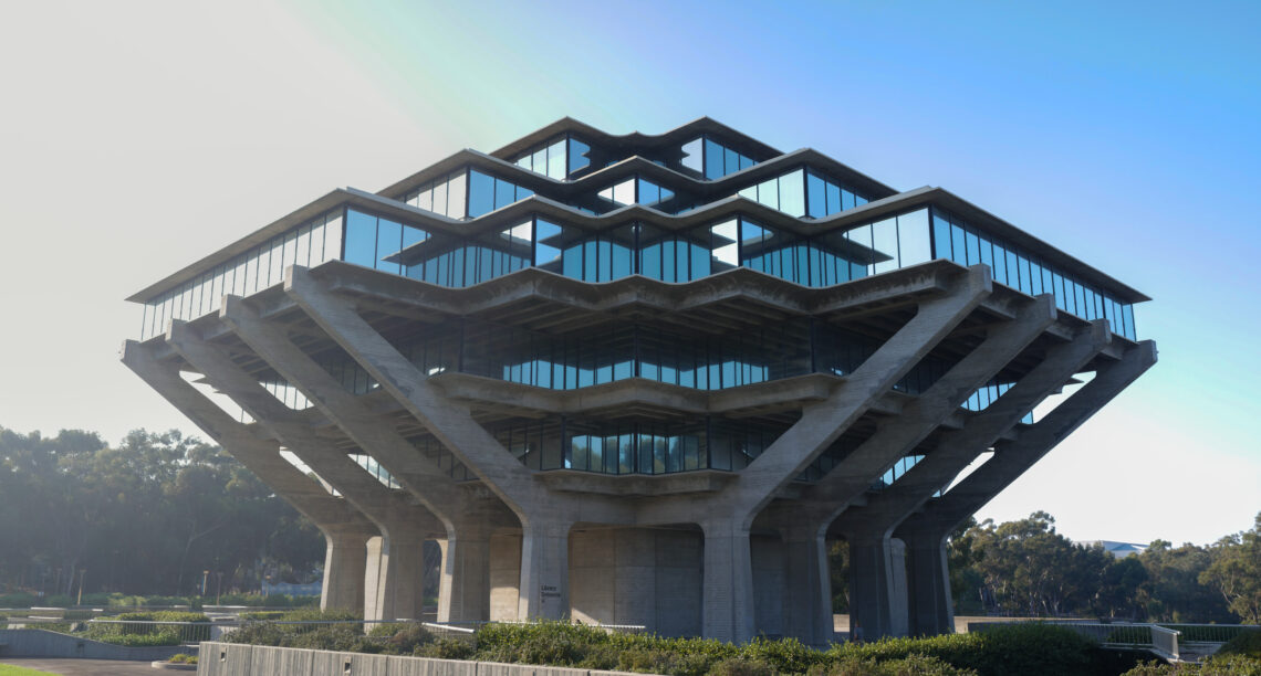 Geisel Library / William L. Pereira & Associates | Classics on Architecture Lab