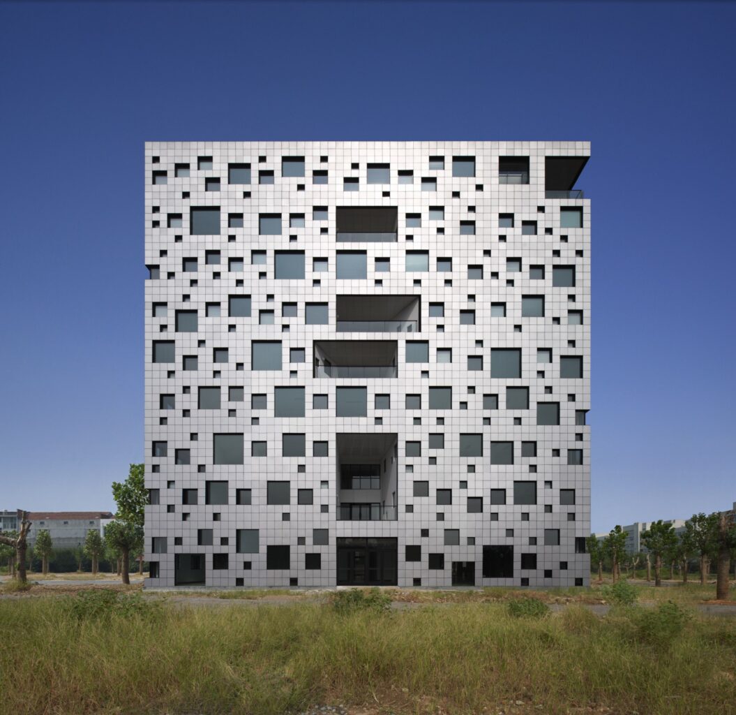 Cube tube in jinhua / sako architects