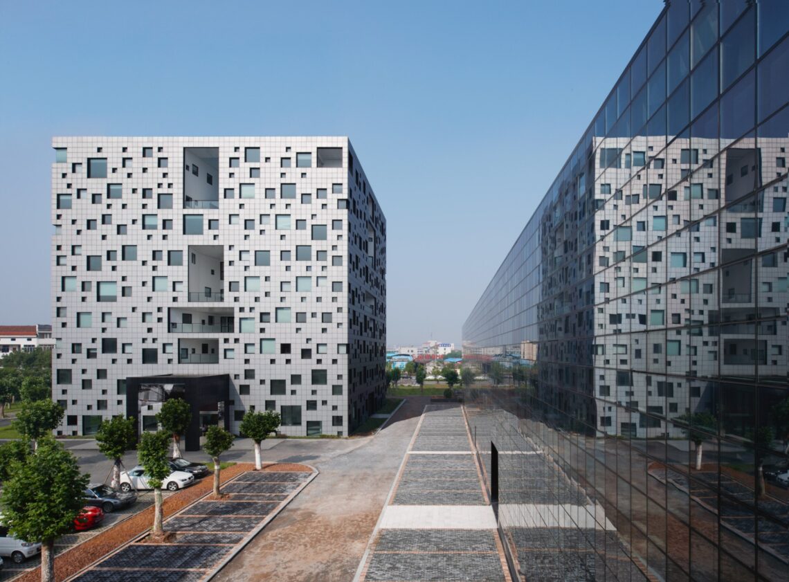 Cube tube in jinhua / sako architects