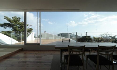 Mountains & Opening House / EASTERN Design Office