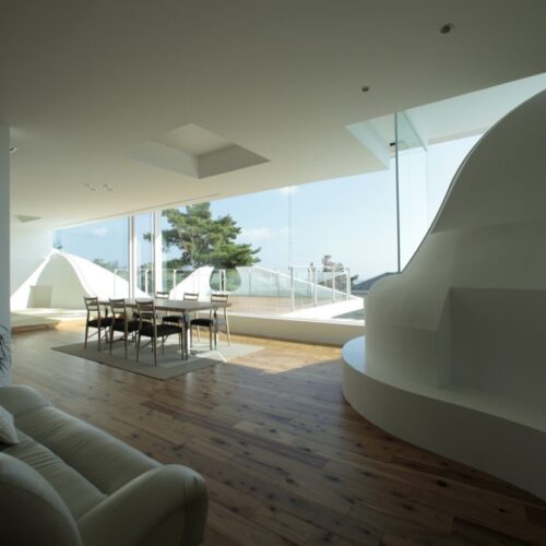 Mountains & Opening House / EASTERN Design Office