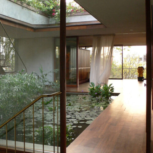 House on Pali Hill / Studio Mumbai