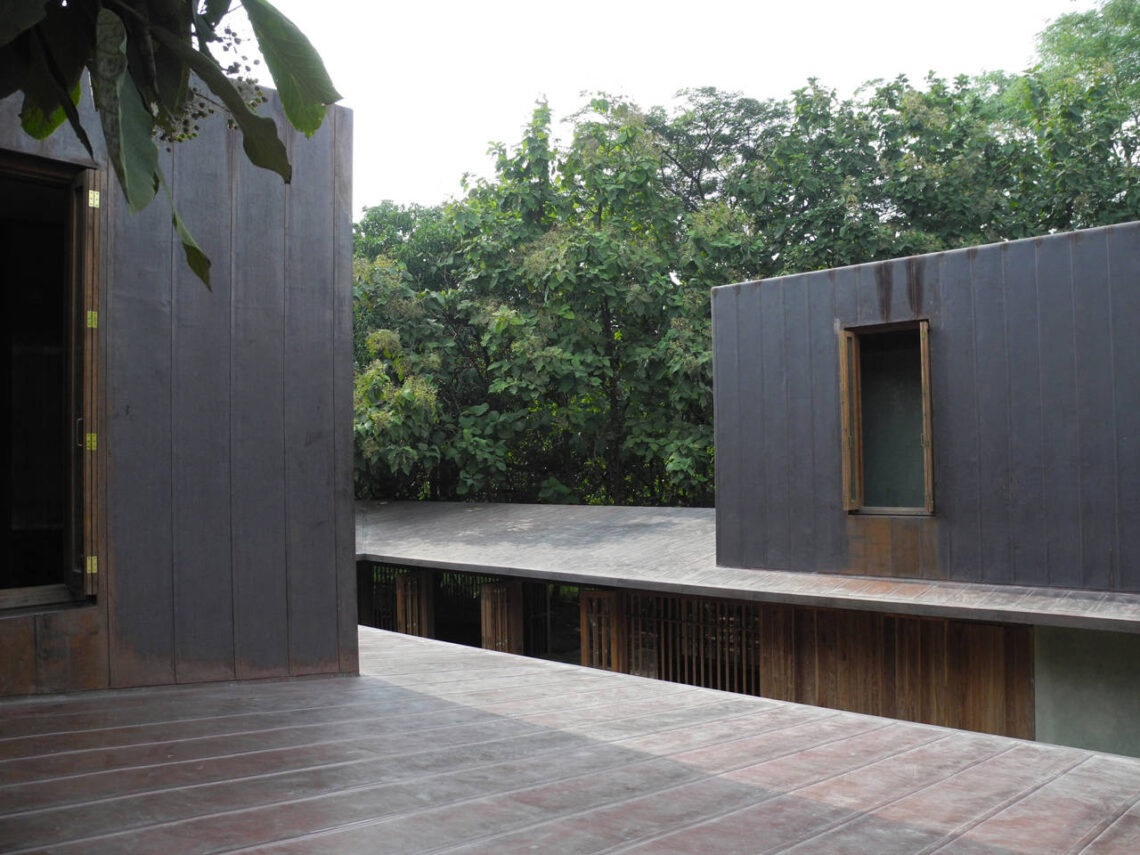 Copper House II / Studio Mumbai