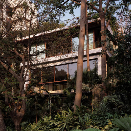 House on Pali Hill / Studio Mumbai