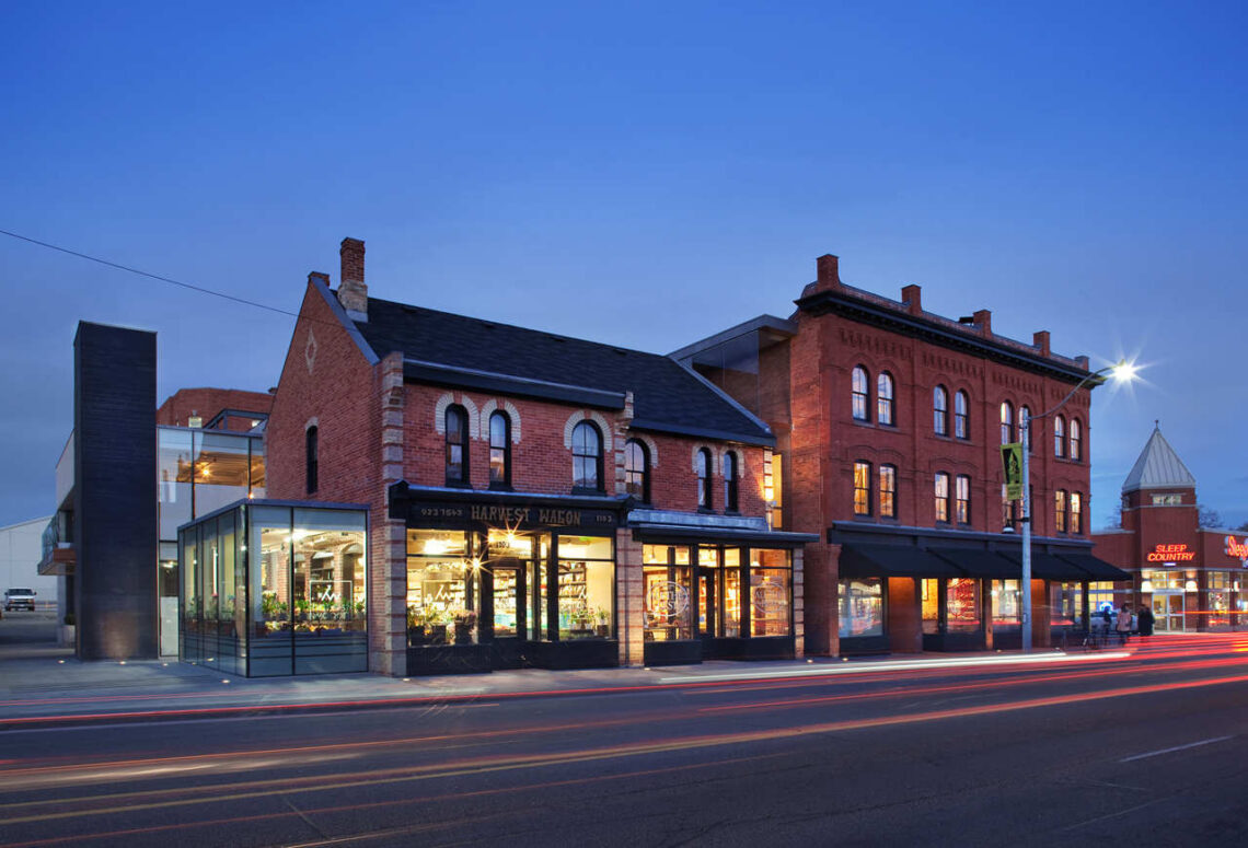 Shops of summerhill / audaxarchitecture