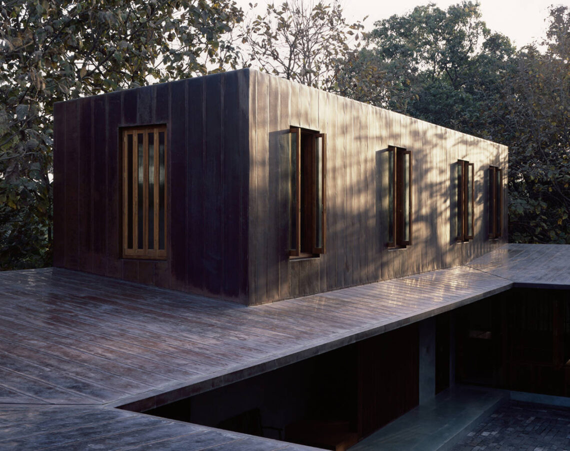 Copper House II / Studio Mumbai